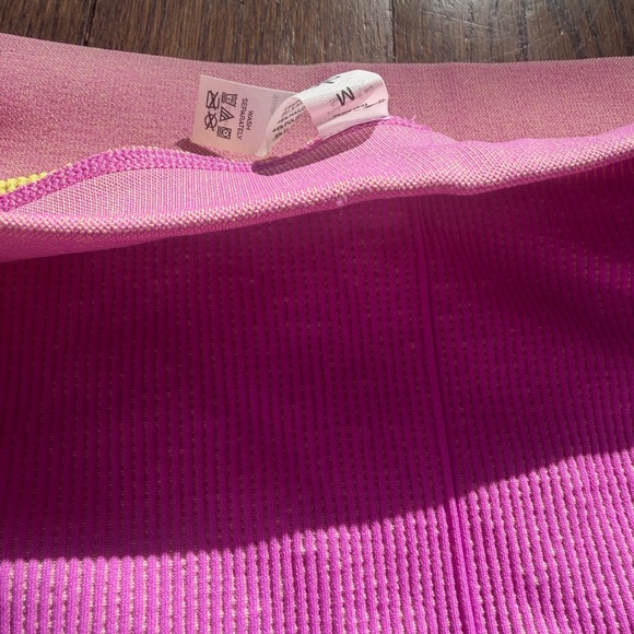 Alo, Yoga Illusion Seamless High-Waist Legging, MSRP $148 - Picture 11 of 15